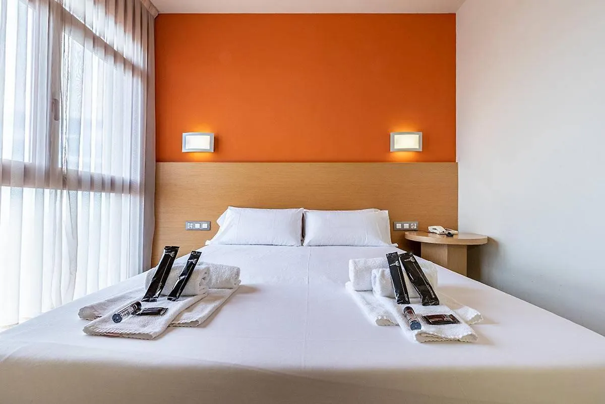 Hotel Pere III El Gran Vilafranca del Penedès 3*,